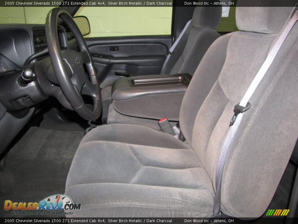 2005 Chevrolet Silverado 1500 Z71 Extended Cab 4x4 Silver Birch Metallic / Dark Charcoal Photo #9