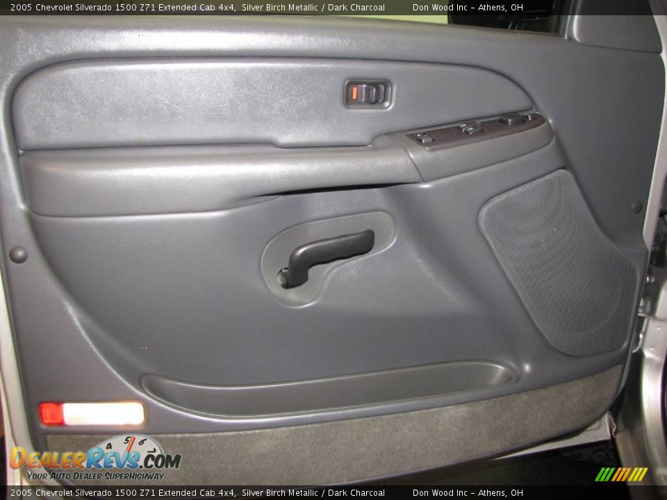 2005 Chevrolet Silverado 1500 Z71 Extended Cab 4x4 Silver Birch Metallic / Dark Charcoal Photo #13
