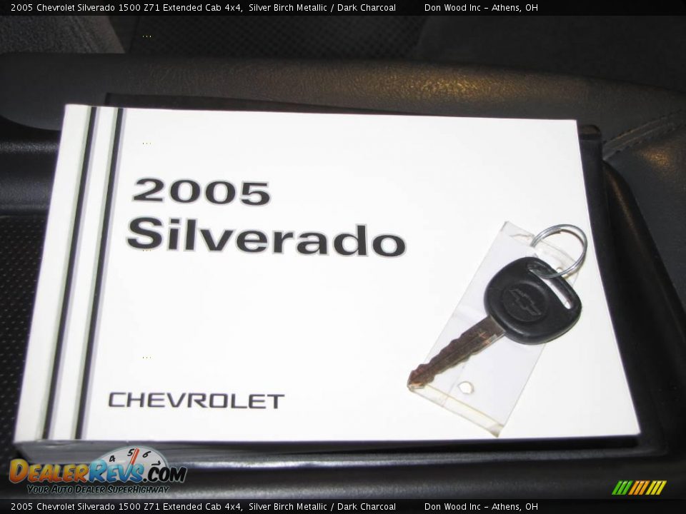 2005 Chevrolet Silverado 1500 Z71 Extended Cab 4x4 Silver Birch Metallic / Dark Charcoal Photo #18
