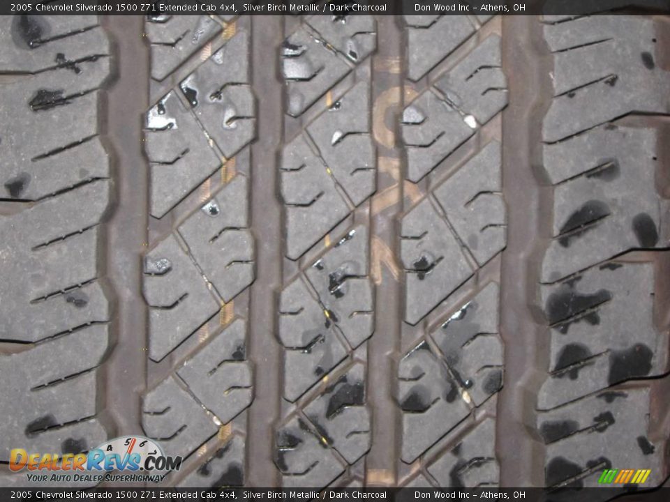 2005 Chevrolet Silverado 1500 Z71 Extended Cab 4x4 Silver Birch Metallic / Dark Charcoal Photo #22