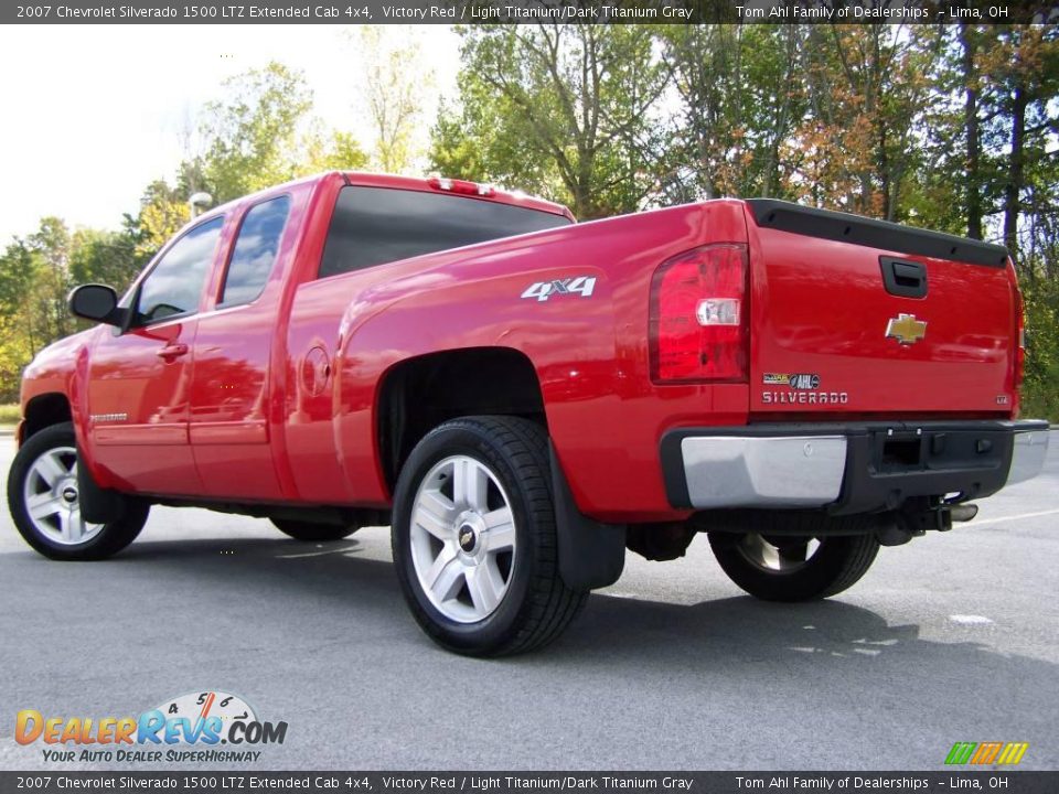2007 Chevrolet Silverado 1500 LTZ Extended Cab 4x4 Victory Red / Light Titanium/Dark Titanium Gray Photo #4