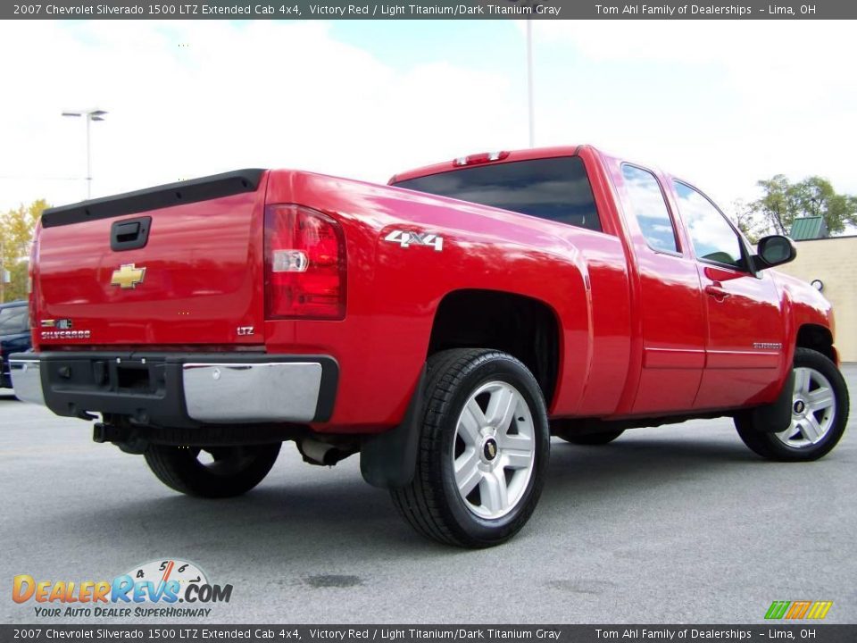 2007 Chevrolet Silverado 1500 LTZ Extended Cab 4x4 Victory Red / Light Titanium/Dark Titanium Gray Photo #8