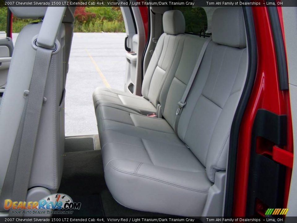 2007 Chevrolet Silverado 1500 LTZ Extended Cab 4x4 Victory Red / Light Titanium/Dark Titanium Gray Photo #12