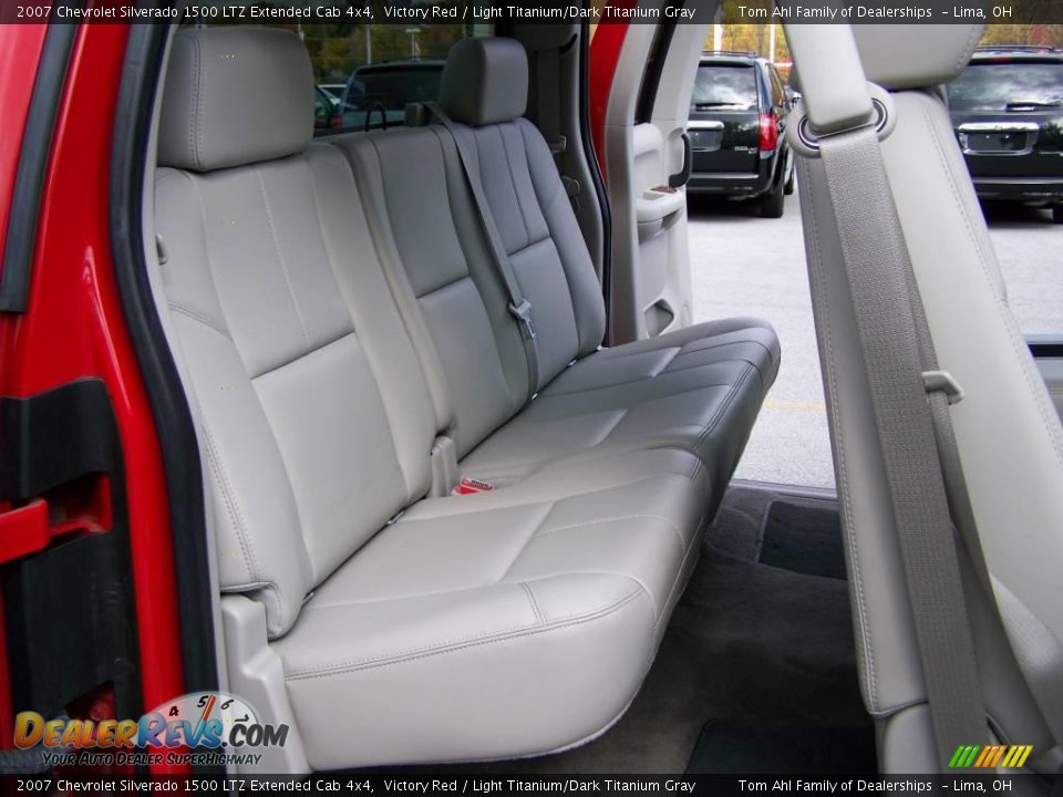 2007 Chevrolet Silverado 1500 LTZ Extended Cab 4x4 Victory Red / Light Titanium/Dark Titanium Gray Photo #13