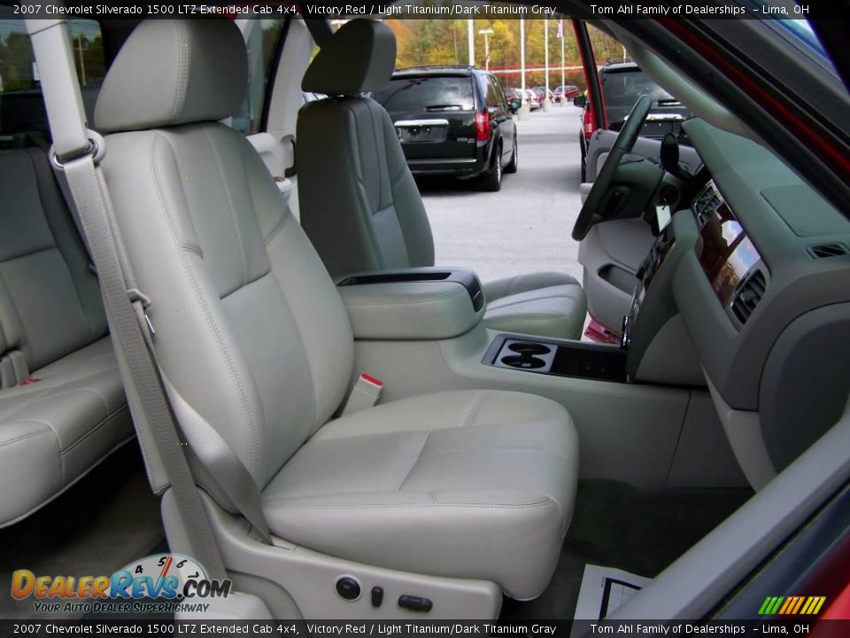 2007 Chevrolet Silverado 1500 LTZ Extended Cab 4x4 Victory Red / Light Titanium/Dark Titanium Gray Photo #14