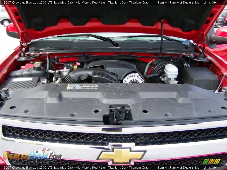 2007 Chevrolet Silverado 1500 LTZ Extended Cab 4x4 Victory Red / Light Titanium/Dark Titanium Gray Photo #16
