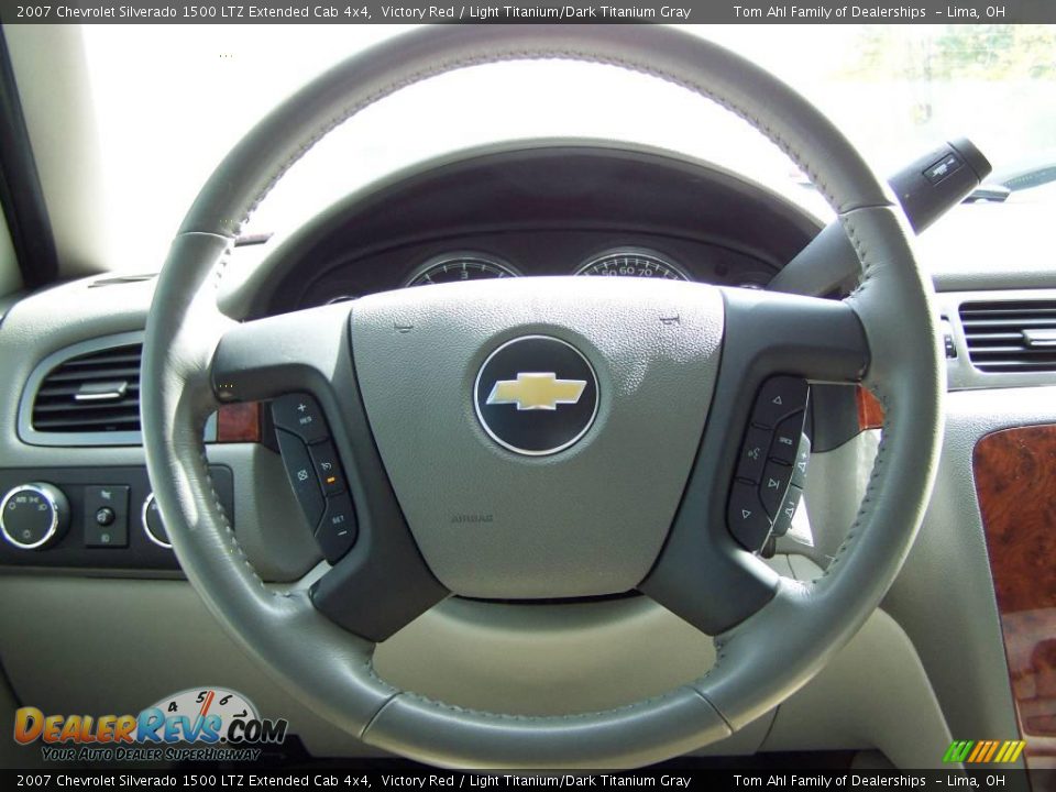 2007 Chevrolet Silverado 1500 LTZ Extended Cab 4x4 Victory Red / Light Titanium/Dark Titanium Gray Photo #18