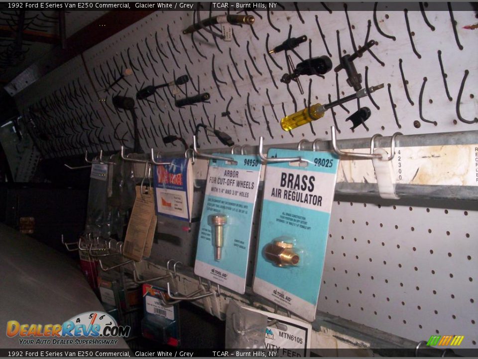 1992 Ford E Series Van E250 Commercial Glacier White / Grey Photo #7