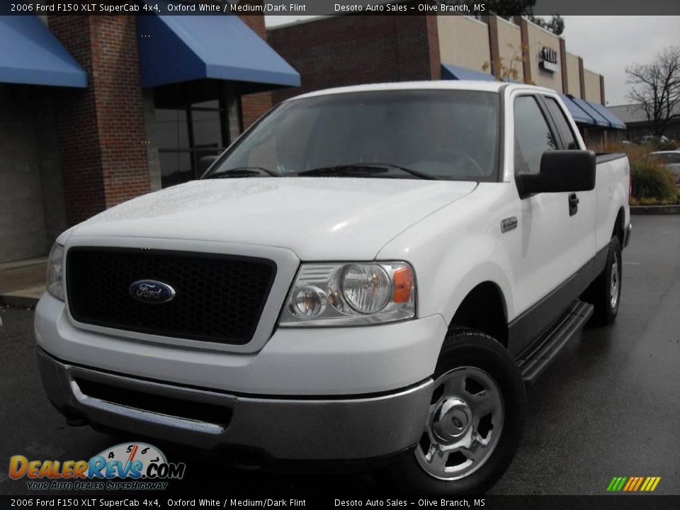 2006 Ford F150 XLT SuperCab 4x4 Oxford White / Medium/Dark Flint Photo #2