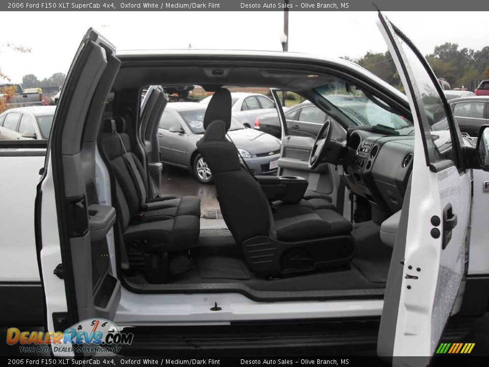 2006 Ford F150 XLT SuperCab 4x4 Oxford White / Medium/Dark Flint Photo #16