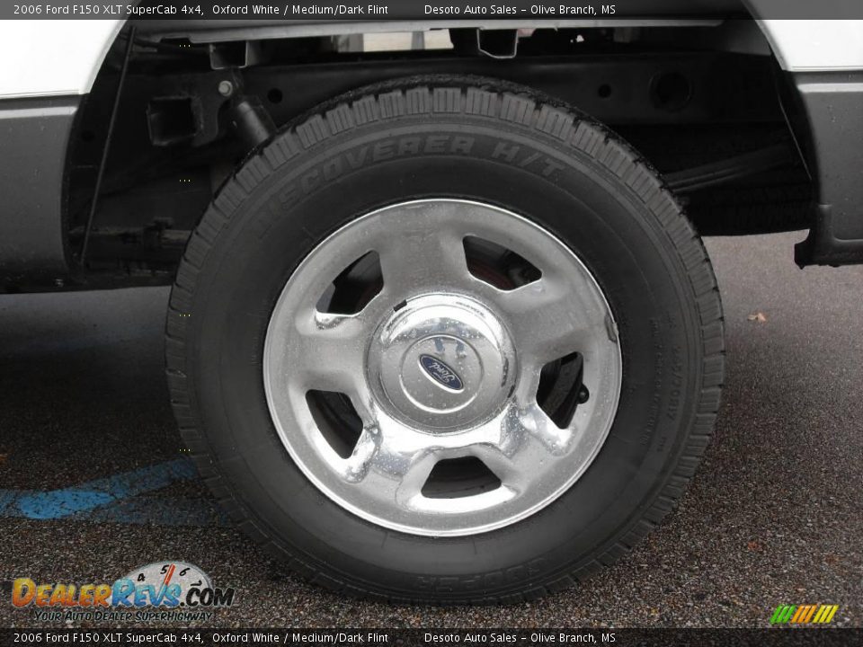 2006 Ford F150 XLT SuperCab 4x4 Oxford White / Medium/Dark Flint Photo #17
