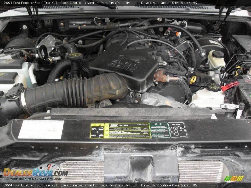 2004 Ford Explorer Sport Trac XLT Black Clearcoat / Medium Dark Flint/Dark Flint Photo #21