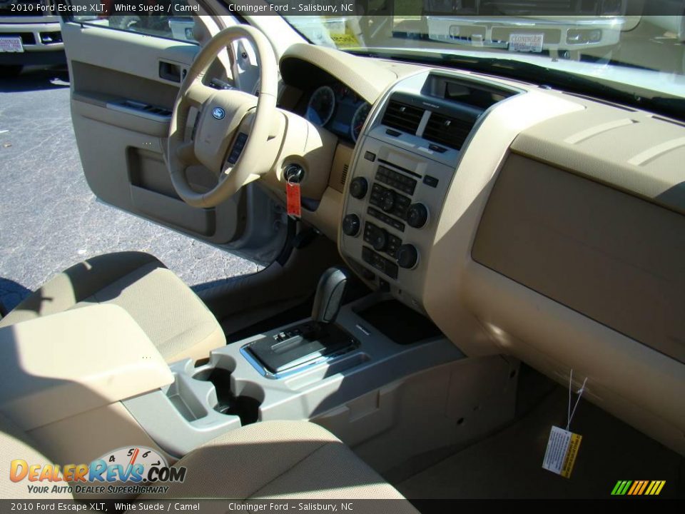2010 Ford Escape XLT White Suede / Camel Photo #13