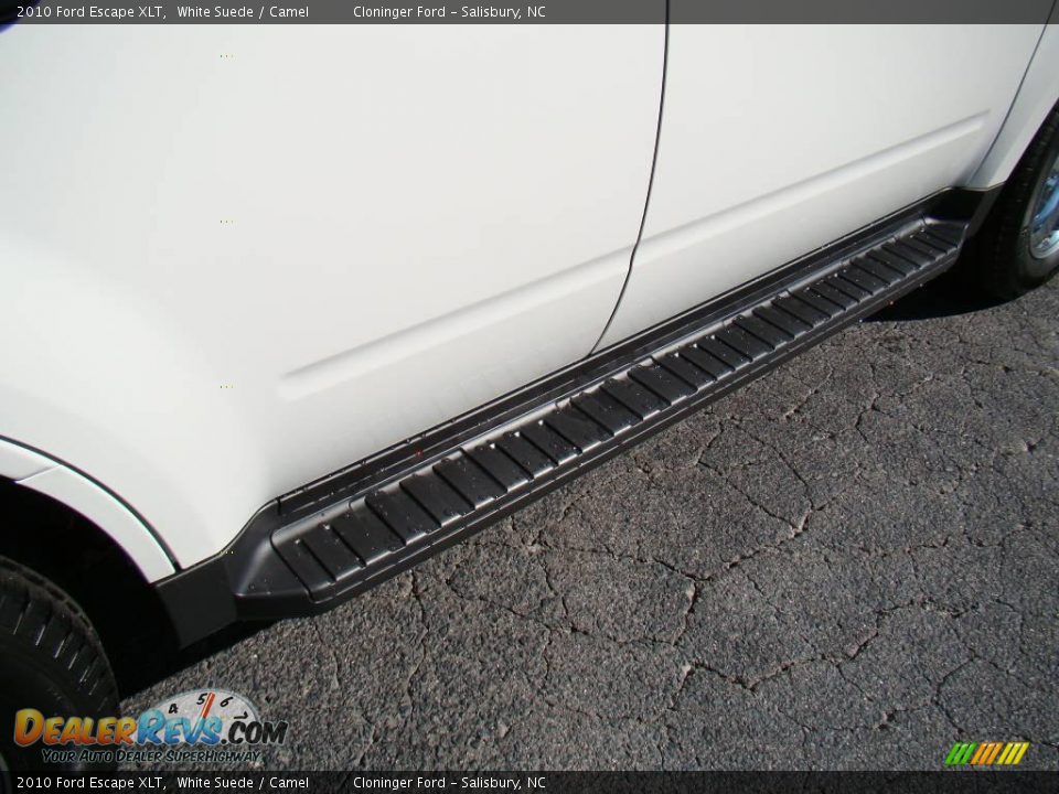 2010 Ford Escape XLT White Suede / Camel Photo #14