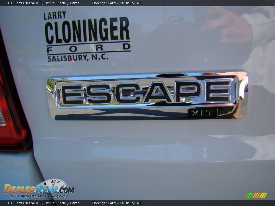 2010 Ford Escape XLT White Suede / Camel Photo #16