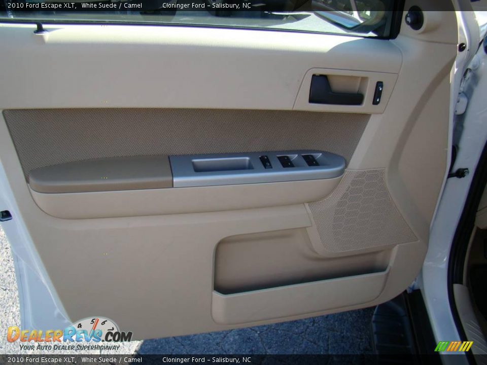 2010 Ford Escape XLT White Suede / Camel Photo #18