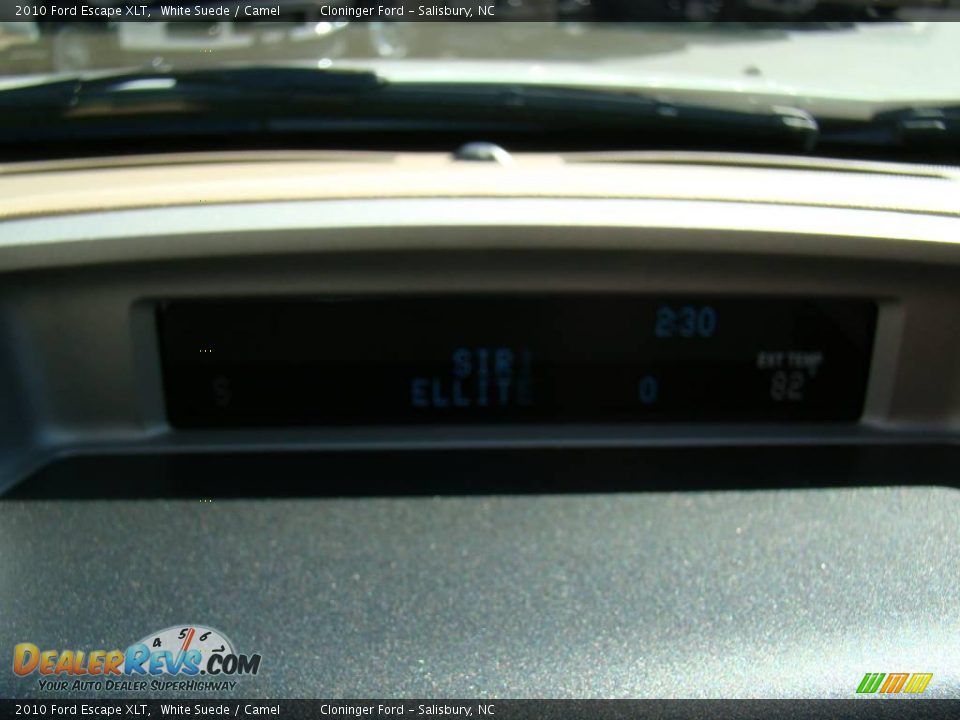 2010 Ford Escape XLT White Suede / Camel Photo #22