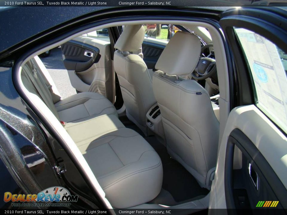 2010 Ford Taurus SEL Tuxedo Black Metallic / Light Stone Photo #10