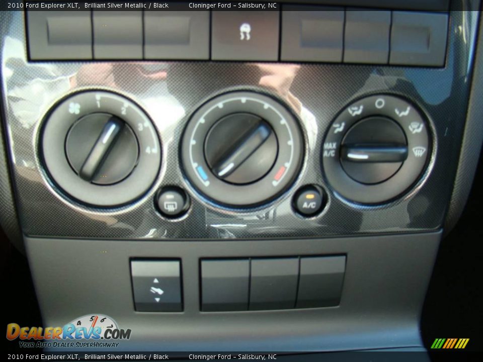 2010 Ford Explorer XLT Brilliant Silver Metallic / Black Photo #24
