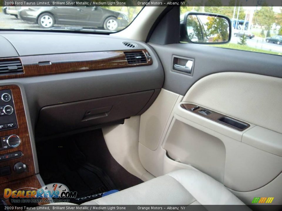 2009 Ford Taurus Limited Brilliant Silver Metallic / Medium Light Stone Photo #10