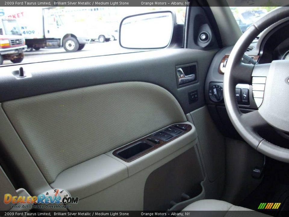 2009 Ford Taurus Limited Brilliant Silver Metallic / Medium Light Stone Photo #12