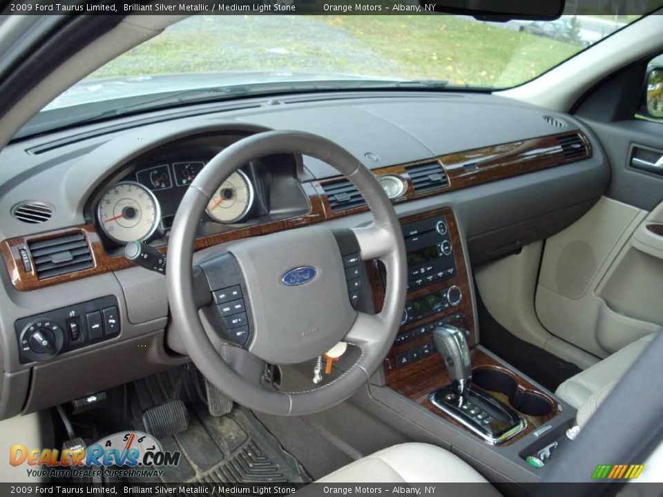 2009 Ford Taurus Limited Brilliant Silver Metallic / Medium Light Stone Photo #16