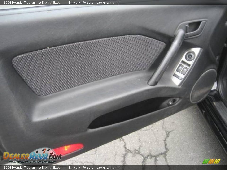 2004 Hyundai Tiburon Jet Black / Black Photo #15