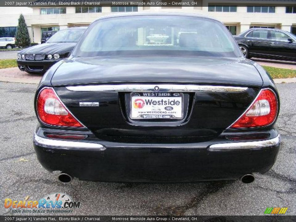 2007 Jaguar XJ Vanden Plas Ebony Black / Charcoal Photo #4