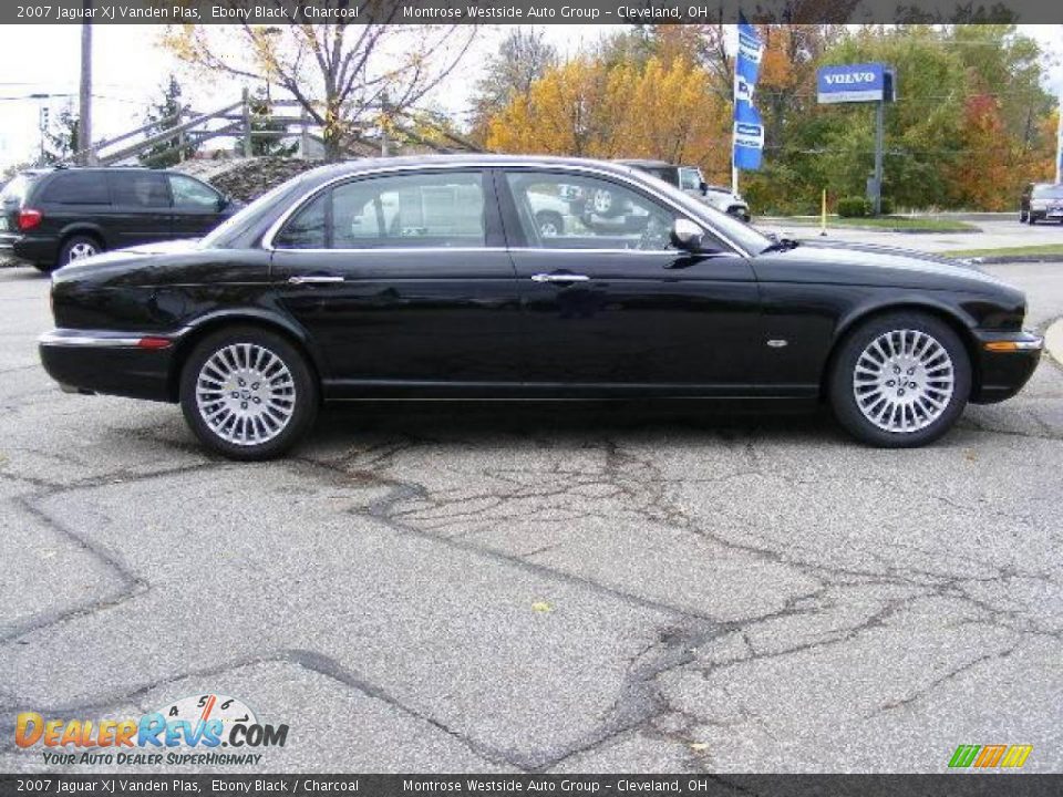 2007 Jaguar XJ Vanden Plas Ebony Black / Charcoal Photo #6
