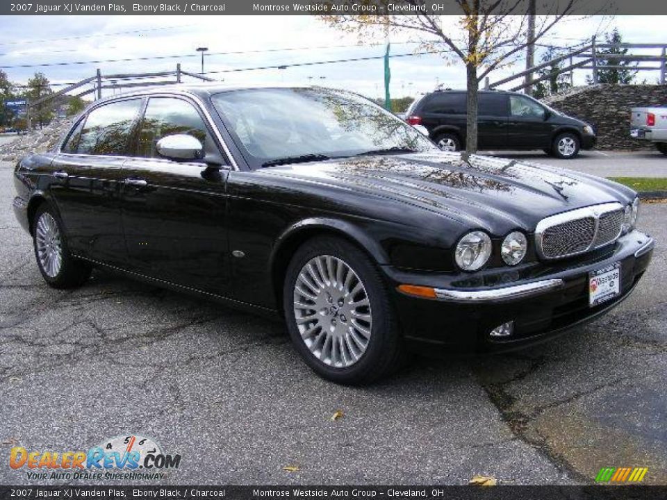 2007 Jaguar XJ Vanden Plas Ebony Black / Charcoal Photo #7