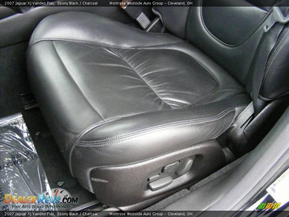 2007 Jaguar XJ Vanden Plas Ebony Black / Charcoal Photo #10