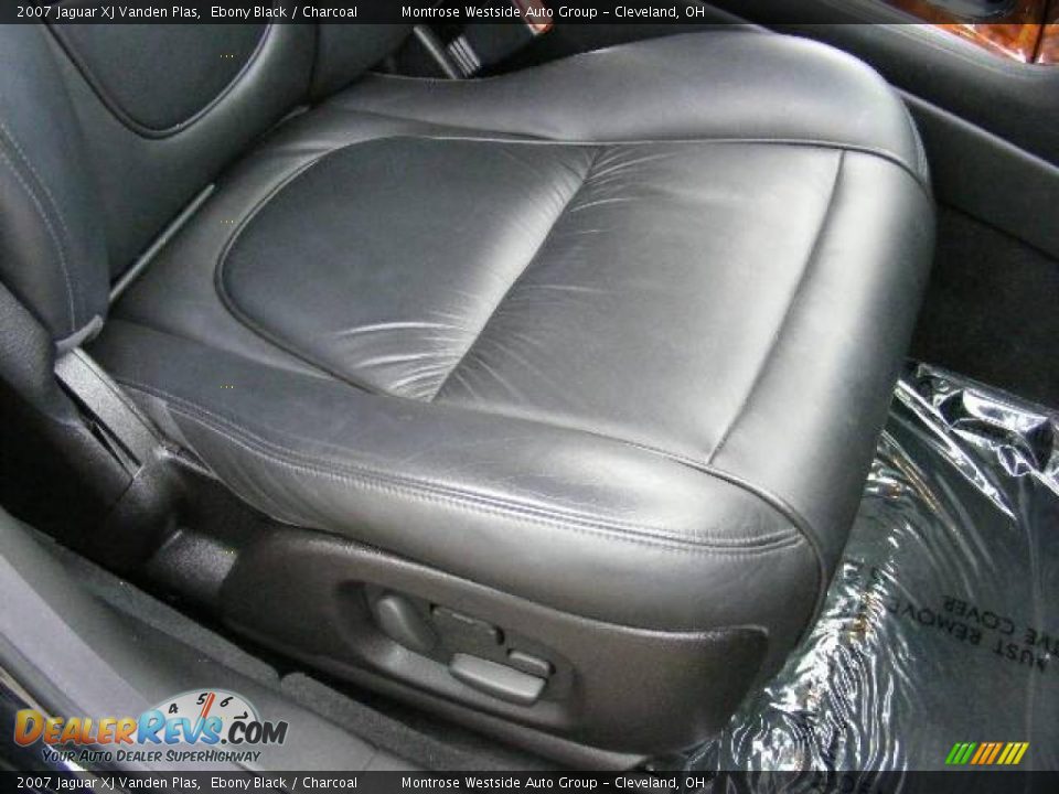 2007 Jaguar XJ Vanden Plas Ebony Black / Charcoal Photo #14