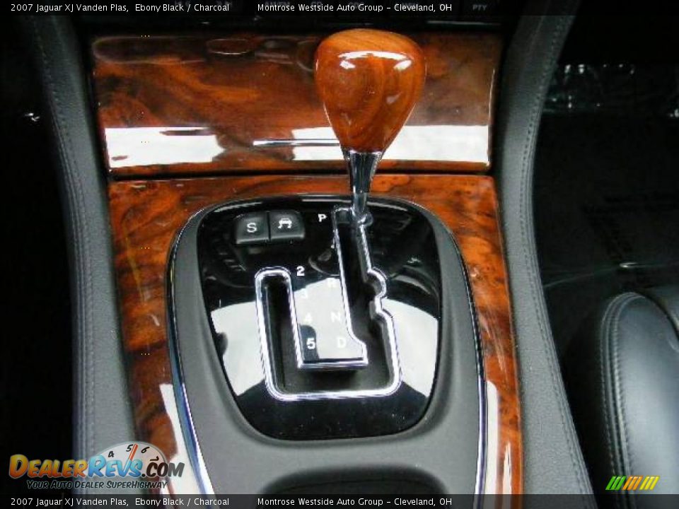 2007 Jaguar XJ Vanden Plas Ebony Black / Charcoal Photo #23