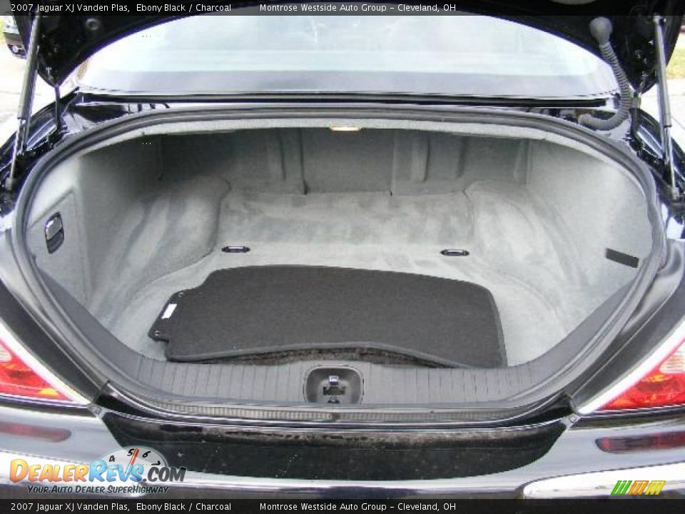 2007 Jaguar XJ Vanden Plas Ebony Black / Charcoal Photo #28