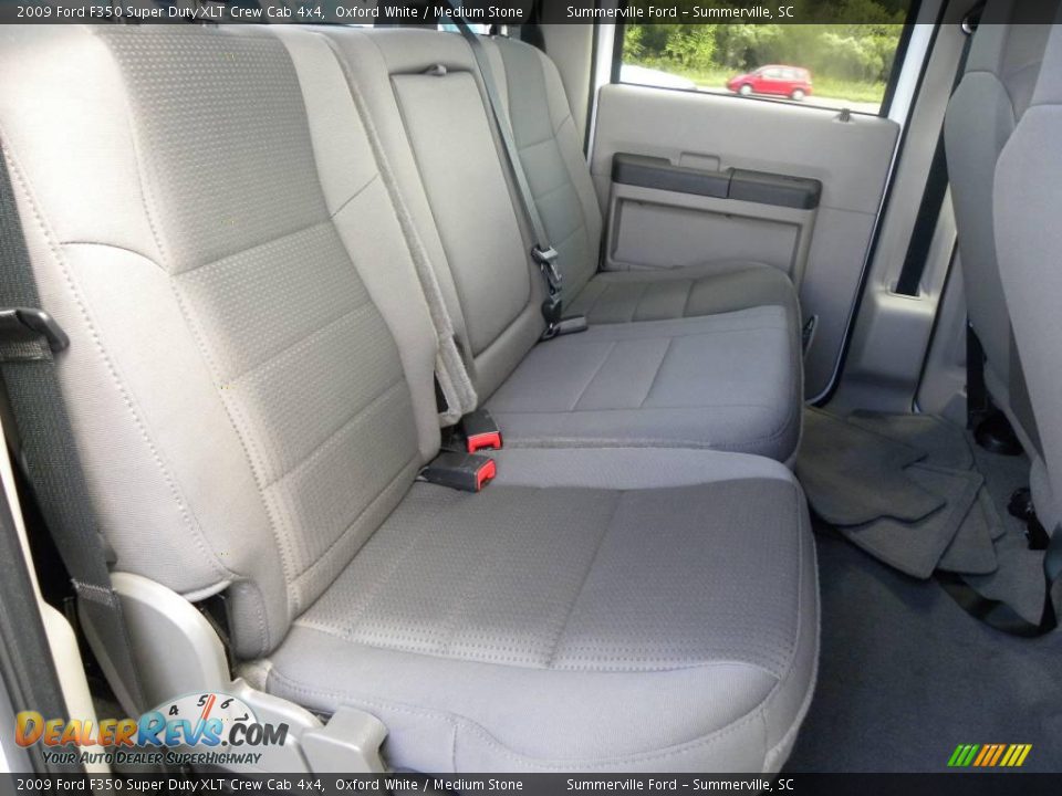 2009 Ford F350 Super Duty XLT Crew Cab 4x4 Oxford White / Medium Stone Photo #9