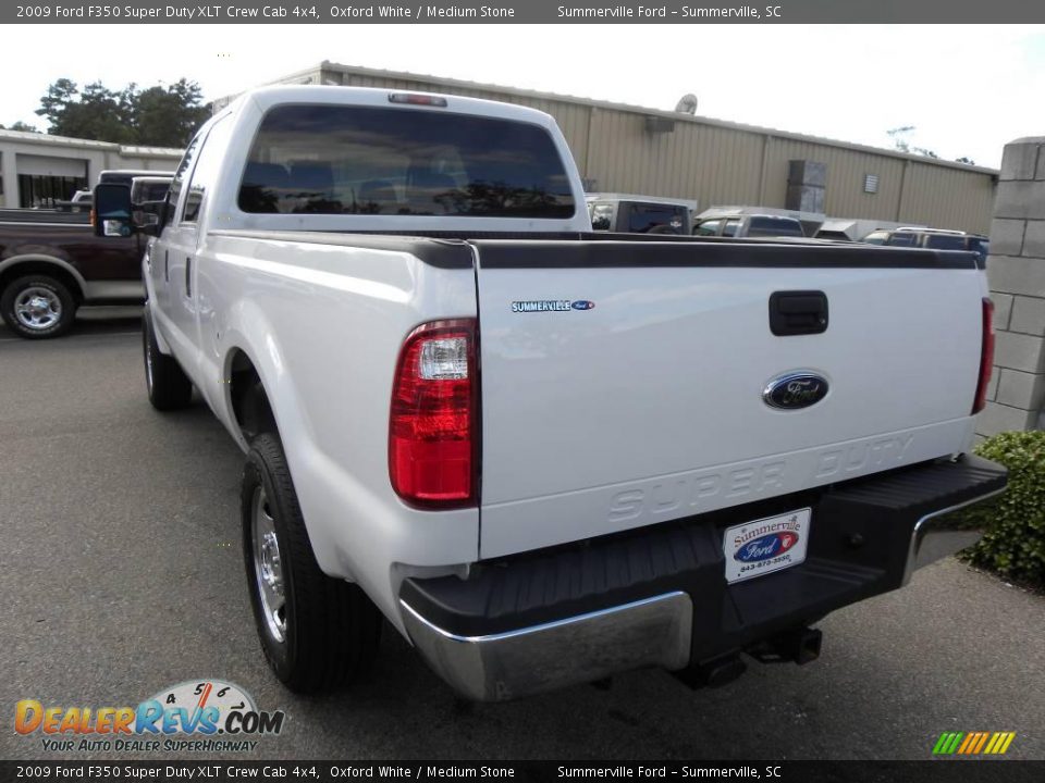 2009 Ford F350 Super Duty XLT Crew Cab 4x4 Oxford White / Medium Stone Photo #15