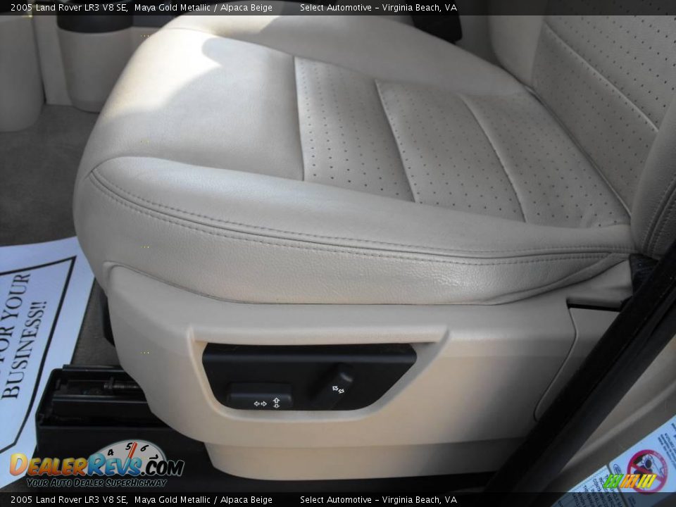 2005 Land Rover LR3 V8 SE Maya Gold Metallic / Alpaca Beige Photo #12