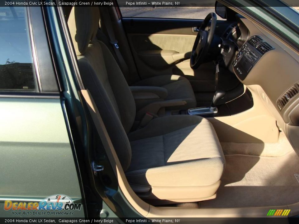2004 Honda Civic LX Sedan Galapagos Green / Ivory Beige Photo #15