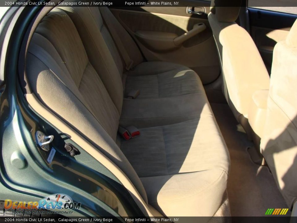 2004 Honda Civic LX Sedan Galapagos Green / Ivory Beige Photo #16