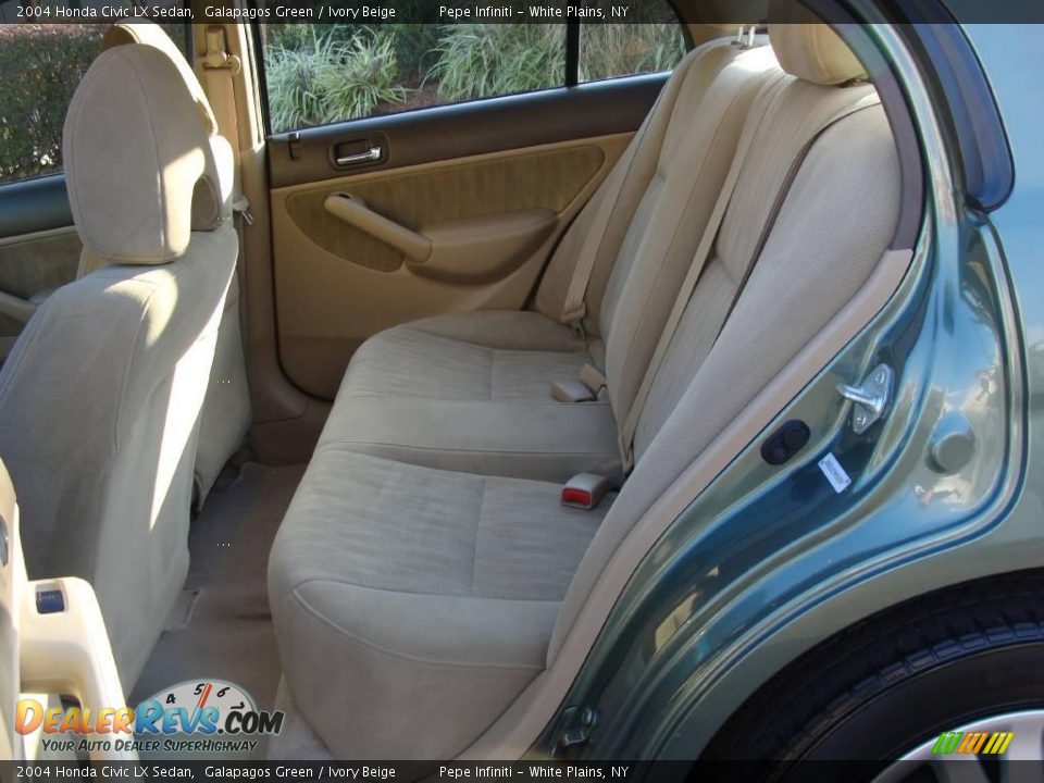 2004 Honda Civic LX Sedan Galapagos Green / Ivory Beige Photo #17
