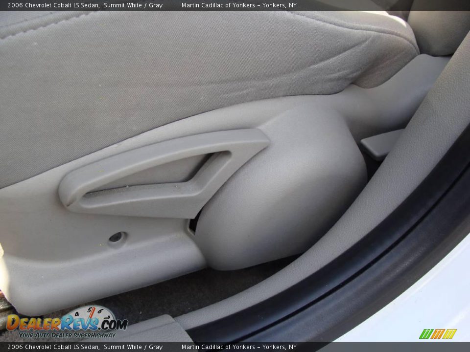 2006 Chevrolet Cobalt LS Sedan Summit White / Gray Photo #12