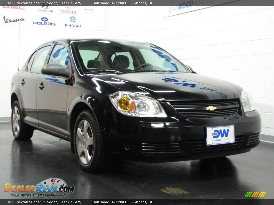 2007 Chevrolet Cobalt LS Sedan Black / Gray Photo #1