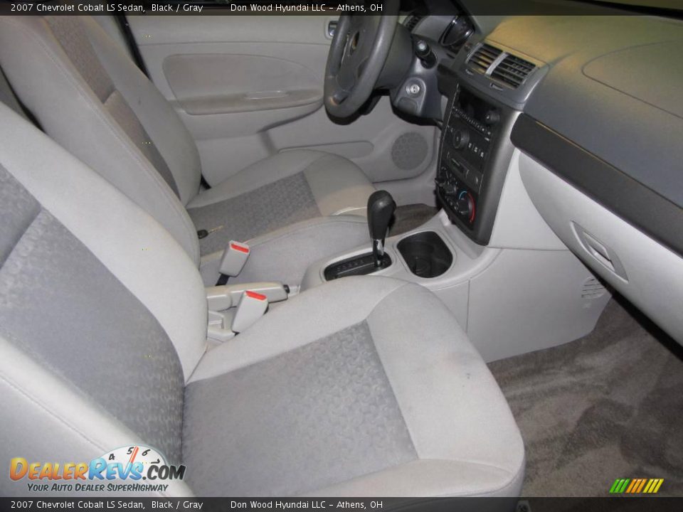 2007 Chevrolet Cobalt LS Sedan Black / Gray Photo #10
