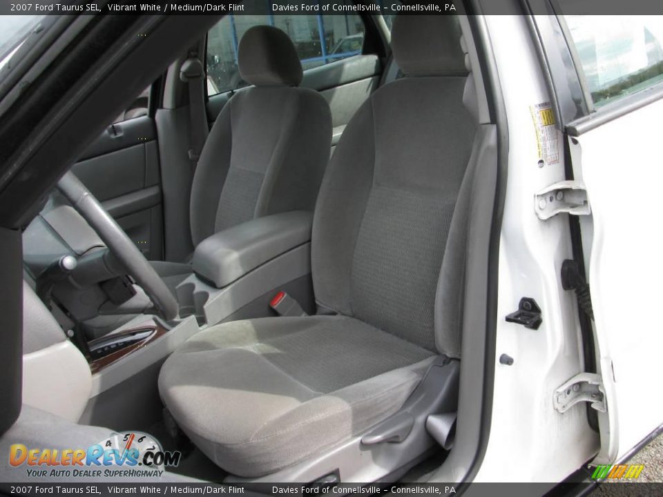 2007 Ford Taurus SEL Vibrant White / Medium/Dark Flint Photo #9
