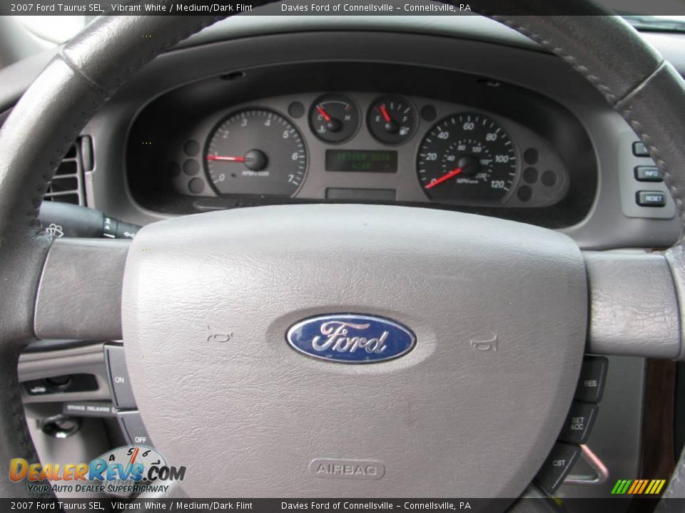 2007 Ford Taurus SEL Vibrant White / Medium/Dark Flint Photo #12