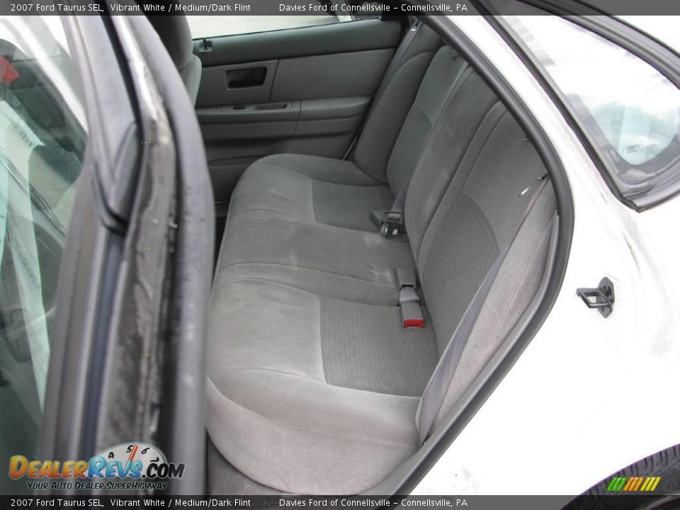 2007 Ford Taurus SEL Vibrant White / Medium/Dark Flint Photo #13