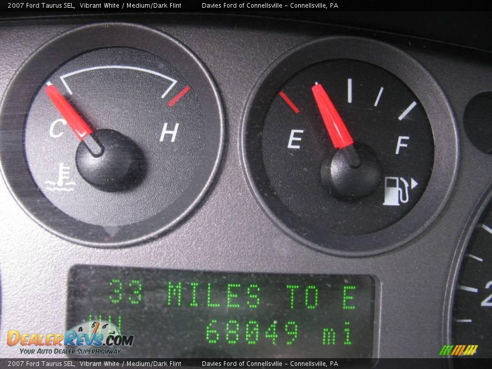 2007 Ford Taurus SEL Vibrant White / Medium/Dark Flint Photo #15
