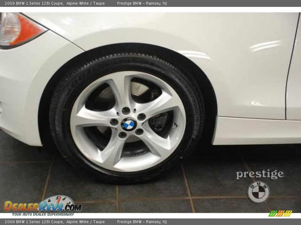 2009 BMW 1 Series 128i Coupe Alpine White / Taupe Photo #9