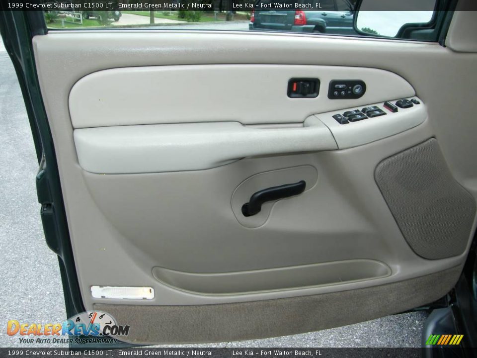 1999 Chevrolet Suburban C1500 LT Emerald Green Metallic / Neutral Photo #17