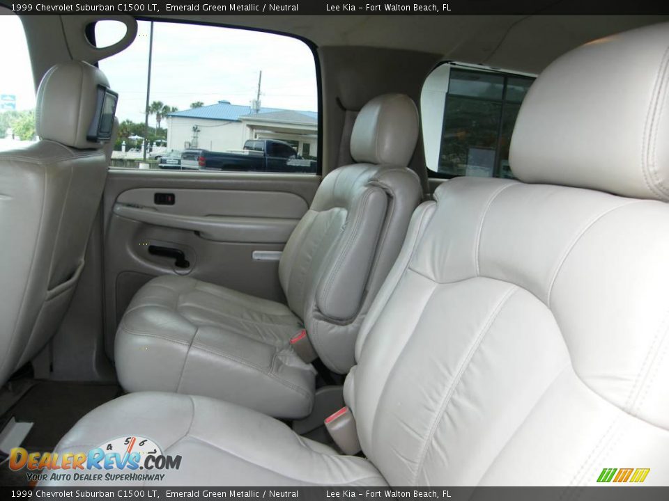 1999 Chevrolet Suburban C1500 LT Emerald Green Metallic / Neutral Photo #24
